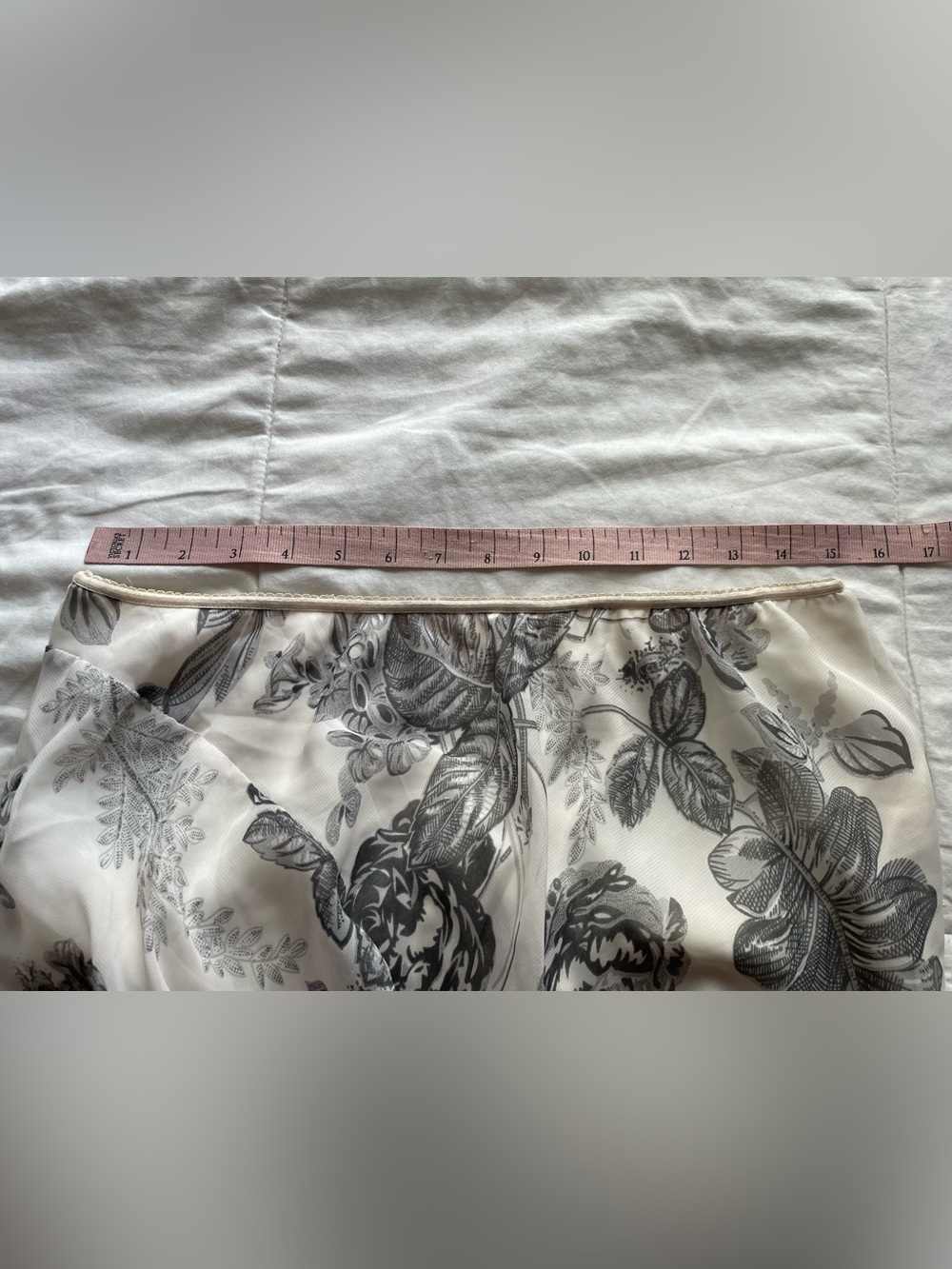 Vintage White Grey Floral Asymmetric Hem Slip Skirt Large Fairycore Whimsical - Picture 6 of 7